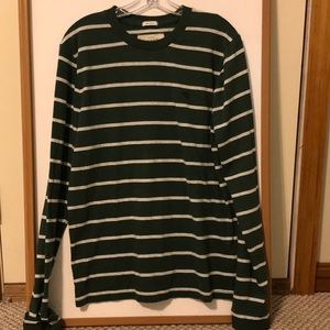 Green Abercrombie & Fitch long sleeved shirt